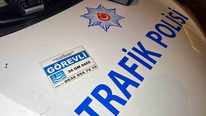 Sahte Görevli Kartını Polis Ekipleri Ele Geçirdi