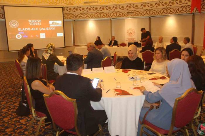 Elazığ’da ‘Aile Çalıştayı’ Düzenlendi