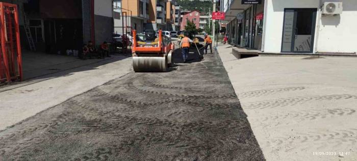 Murat Taşer Sokağa 100 Ton Asfalt