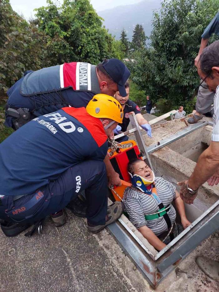 Su Deposuna Düşen Kadını Afad Ve İtfaiye Ekipleri Kurtardı