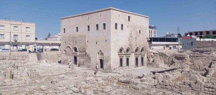 İki Dini Yüzyıllardır Aynı Avluda Buluşturan Tarih