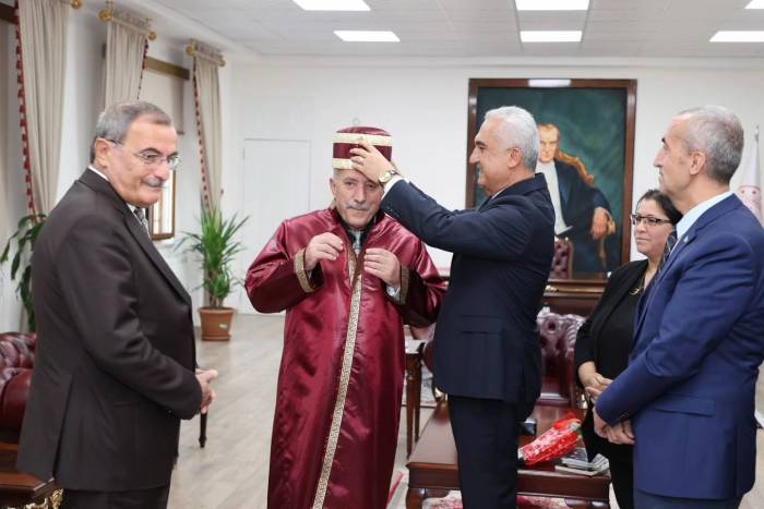 Vali Çakır, Yılın Ahisine Kaftan Giydirdi