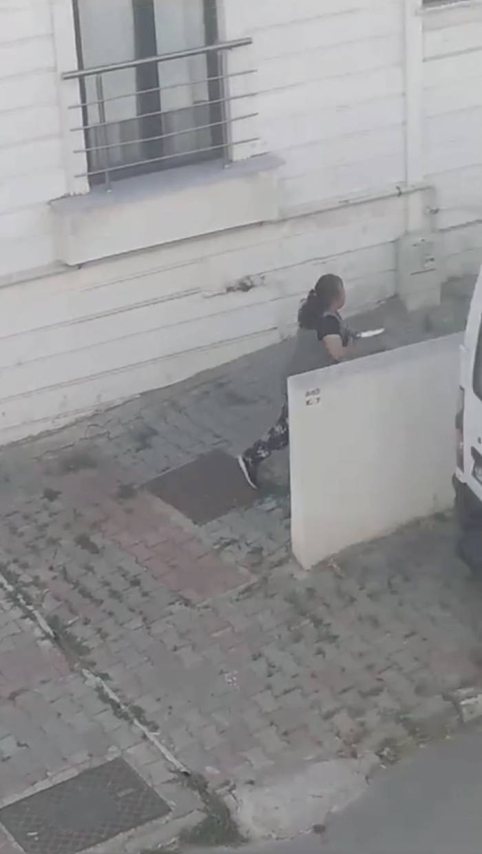 Pendik’te Gürültüden Rahatsız Oldu: Bıçakla Kovaladı