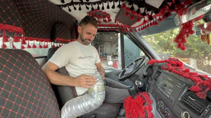 Sıcaklıkla Baş Edemeyen Vatandaş, Atıl Malzemelerden Aracına Sulu Klima Taktı