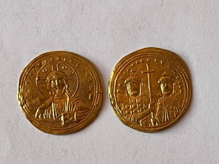 Van’da Peynir Bidonu İçerisinde 265 Sikke Ele Geçirildi