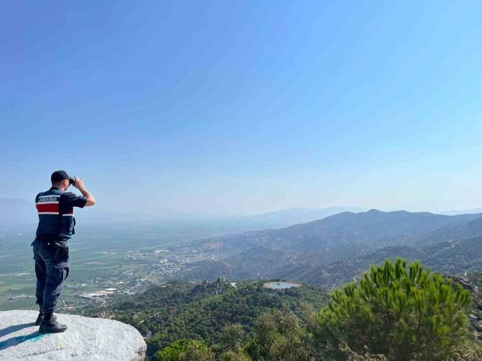 Aydın Jandarması Yeşil Vatanı Havadan Gözetim Altına Aldı