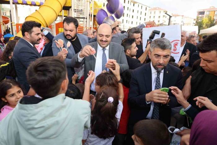 Cahit Özaslan Parkı Açıldı