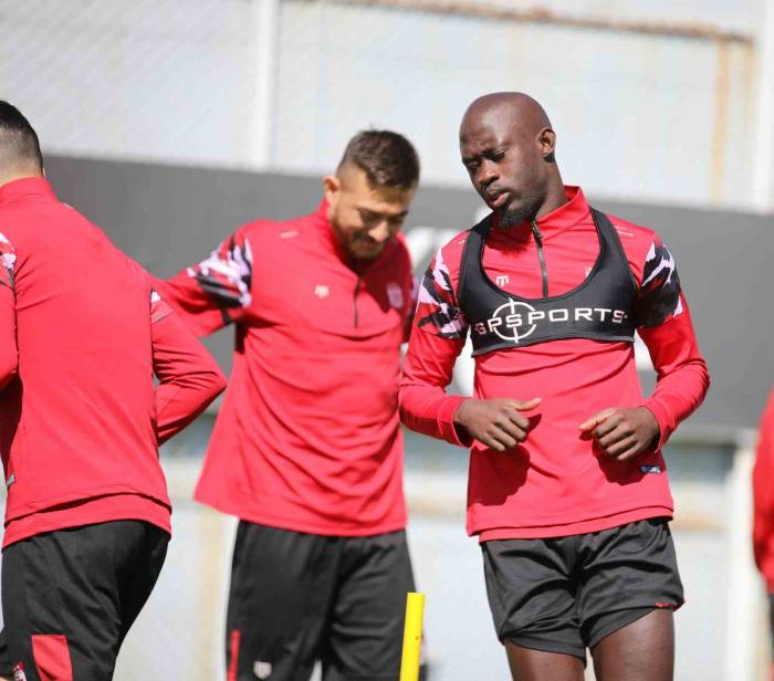 Sivasspor, Hücum Ve Taktik Çalıştı