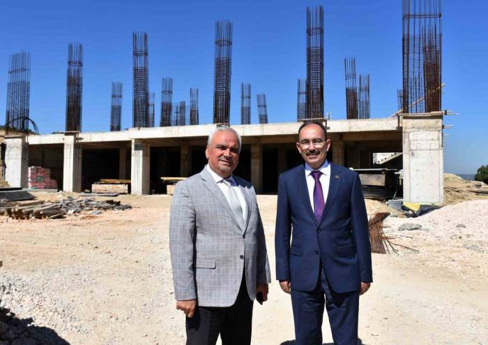 Şeyh Edebali Üniversitesi Camii Yapımı Devam Ediyor