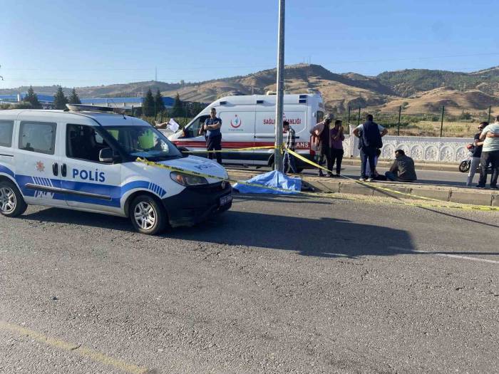 İki Genç Okul Yolunda Can Verdi