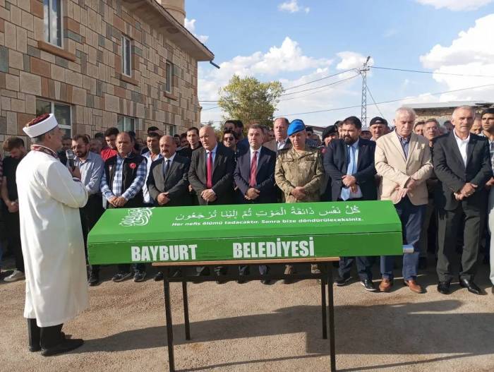 Şehit Babası Son Yolculuğuna Uğurlandı