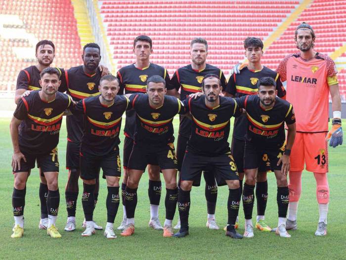 Göztepe, 15 Oyuncuyla Kadrosunu Güçlendirdi