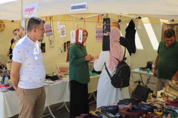 Depremzede Kadınlar, Acılarını Üreterek Azaltıyor