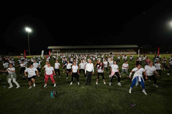 Denizlili Kadınların Zumba Coşkusu