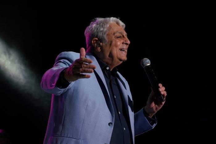 Çeşme Festivali Renkli Görüntülerle Başladı