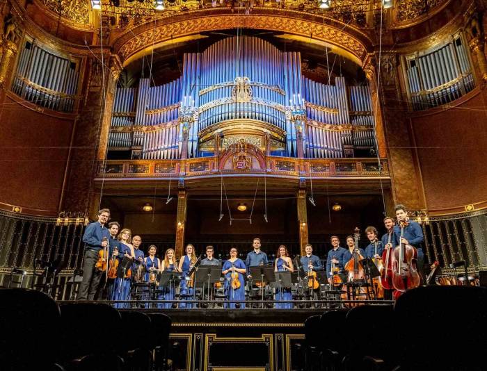 İş Sanat Konser Sezonunu 100. Yıl Gala Konseri İle Açıyor