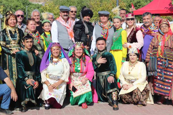 Türk Dünyasının Büyük Buluşması İzmir’de Başladı