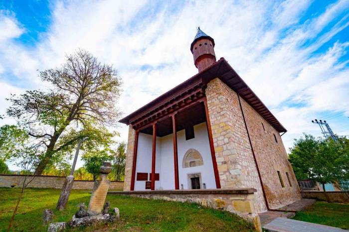 Kastamonu’da Unesco Sevinci: 657 Yıllık Mahmutbey Camii Ziyaretçilerini Bekliyor