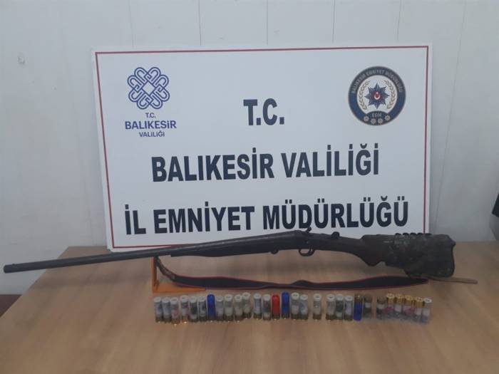 Balıkesir’de Polis Aranan 25 Şahsı Yakaladı