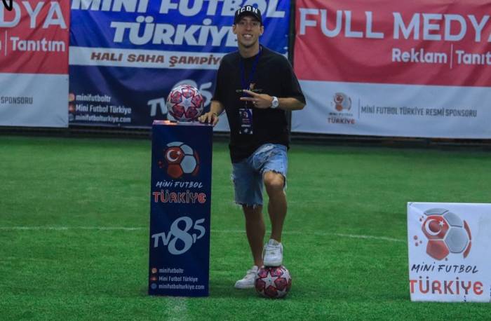 Trafikte Uygulama Yapan Maltepesporlu Futbolcu Konuştu
