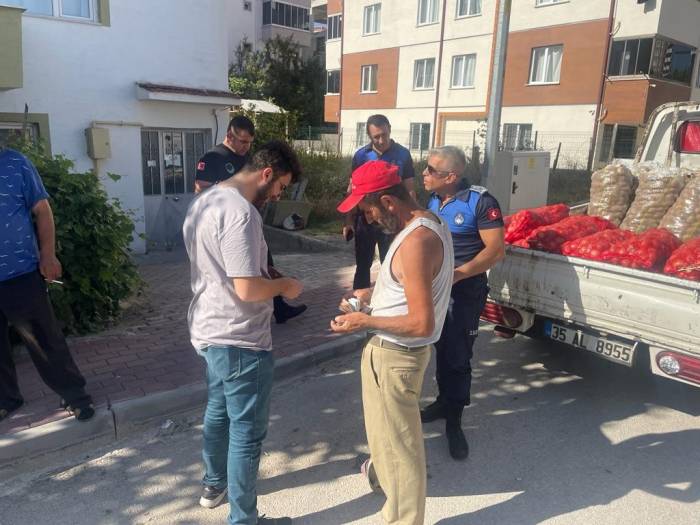 Zabıta Amiri, Soğan Ve Patates Çuvallarını Tartınca Şok Oldu