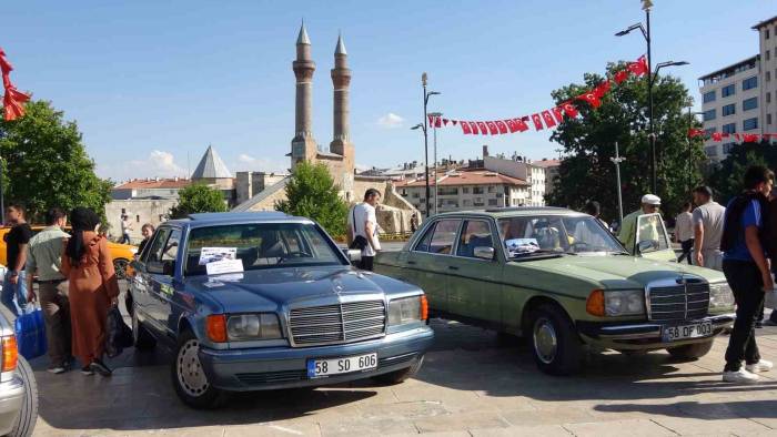 Bu Etkinlik Katılımcıları Geçmişe Götürdü