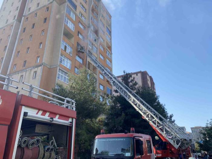 Oyun Oynarken Evde Yangın Çıkardı
