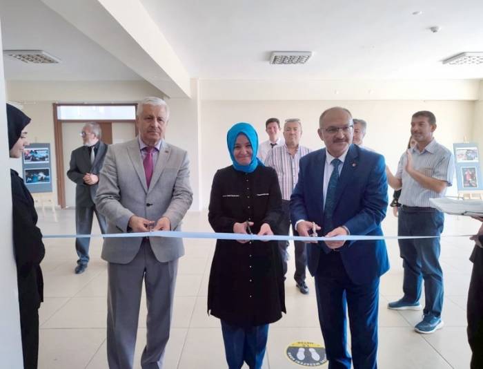 Gediz Kız Anadolu İmam Hatip Lisesi’nde Tiyatro Atölyesi Açılışı Gerçekleşti