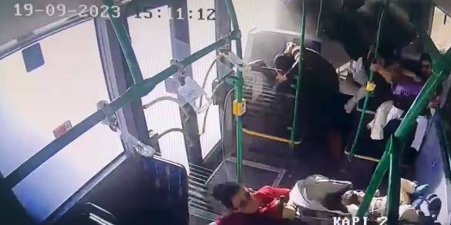Başakşehir’deki İett Otobüs Kazasında Otobüs İçerisinde Yaşanan O Anlar Kamerada