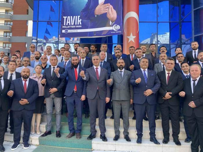 Ocak Partisi’nde Kadir Canpolat Genel Başkan Seçildi