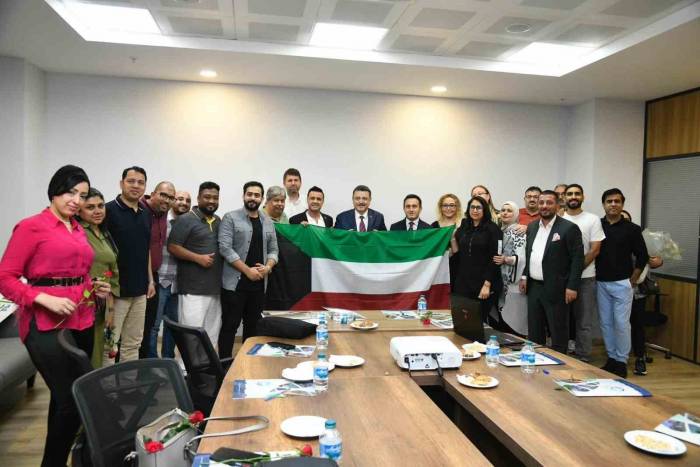 Başkan Genç, Kuveytli Turizmcilerle Görüştü