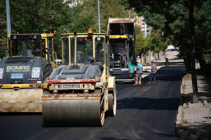 Melikgazi’de Asfalt Çalışması Devam Ediyor