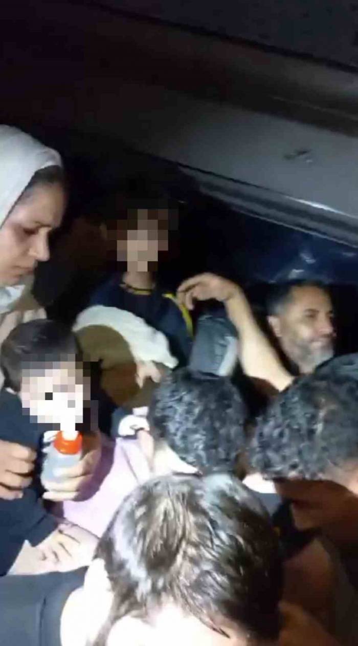 Umuda Yolculukta Pes Dedirten Görüntüler: 28 Kişi Yakalandı