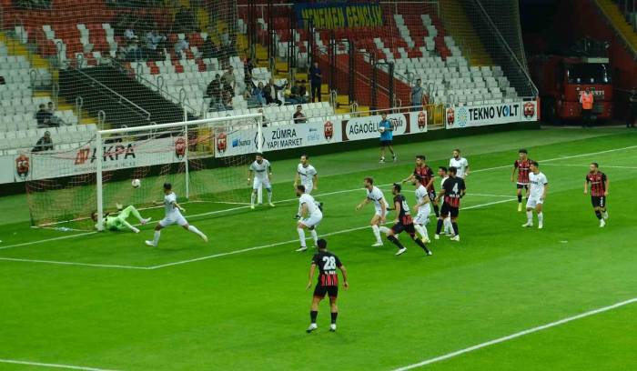 Tff 2. Lig: 24erzincanspor: 0 - Menemen Fk: 2