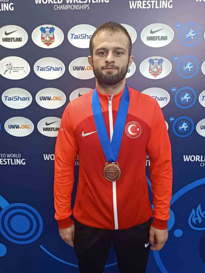 Enes Başar, Bronz Madalya Kazandı