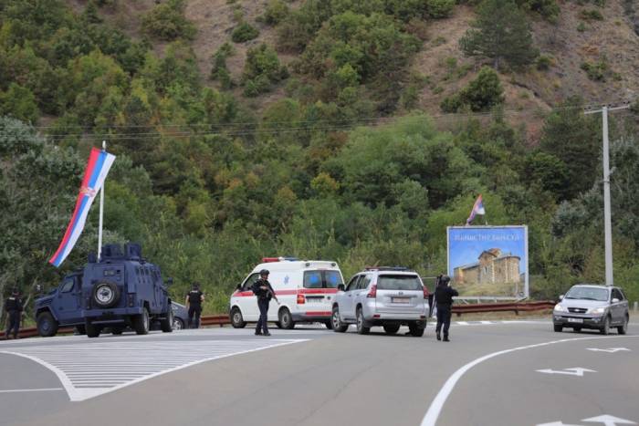 Kosova’da Polis İle Sırp Grup Arasındaki Çatışma Devam Ediyor