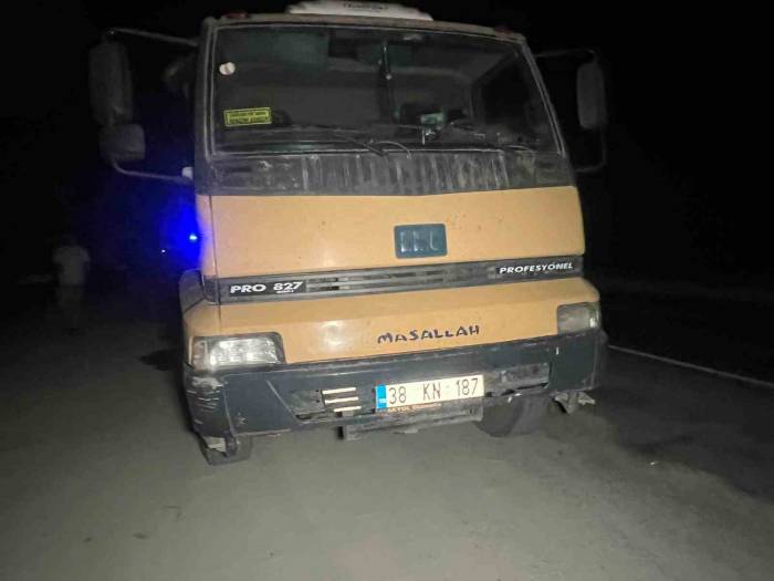 Nevşehir’de Otomobil İle Kamyon Çarpıştı: 1 Ölü, 2 Yaralı