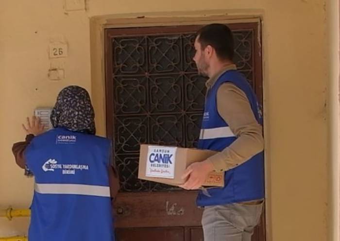 Başkan Sandıkçı: “Vatandaşlarımızı Kapı Kapı Ziyaret Ediyoruz”