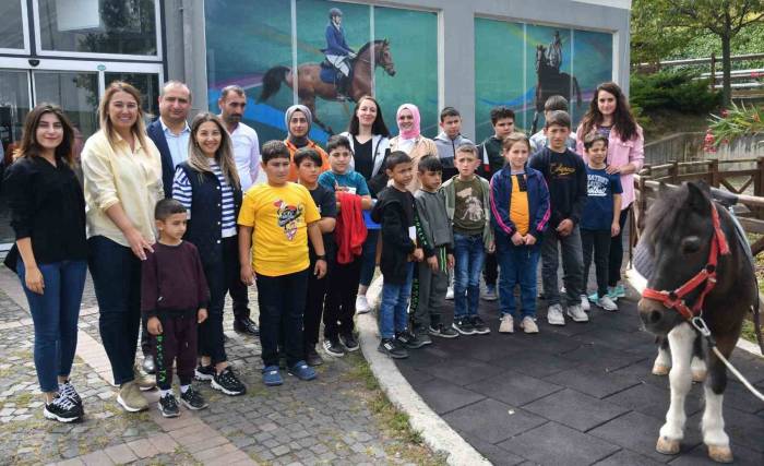 İlk Defa Ata Binip Samsun’u Gezdiler