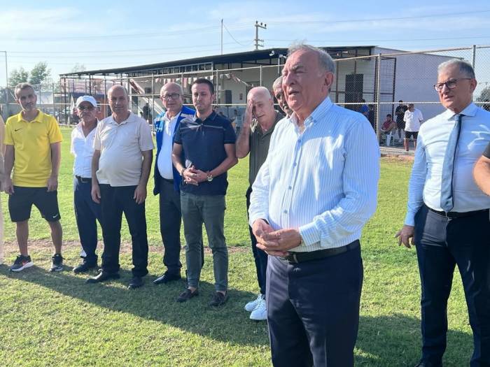 Söğütlü Futbol Tesislerinde İlk Maç Oynandı