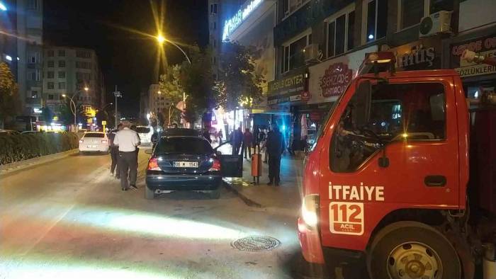 Seyir Halindeki Otomobil Yandı