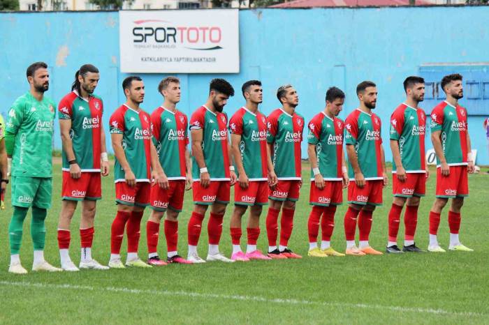 Kaf-kaf, Liderliğini Sürdürüyor