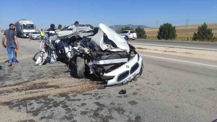 Afyonkarahisar’da Feci Kaza: 1 Ölü, 1 Yaralı