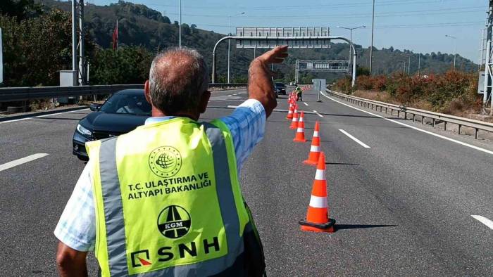 Anadolu Otoyolu Trafiğe Kapatıldı