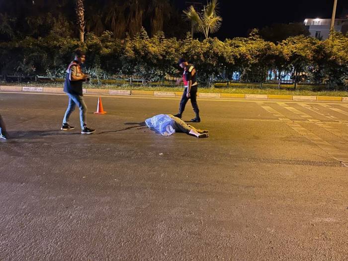 Otomobilin Çarptığı Ukraynalı Turist Hayatını Kaybetti