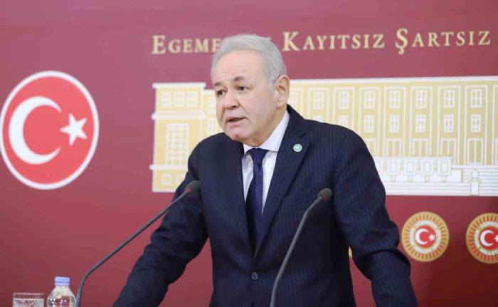 İyi Parti Eski Aydın Milletvekili Aydın Adnan Sezgin İstifa Etti