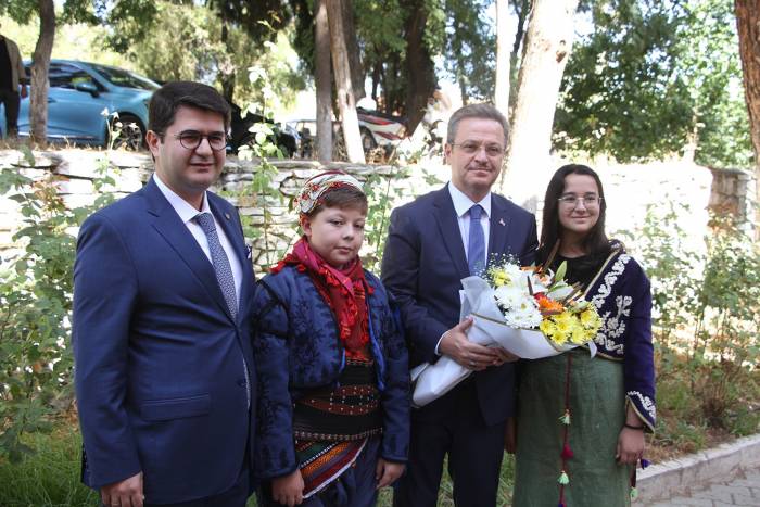 Vali Enver Ünlü Kula’da Temaslarda Bulundu