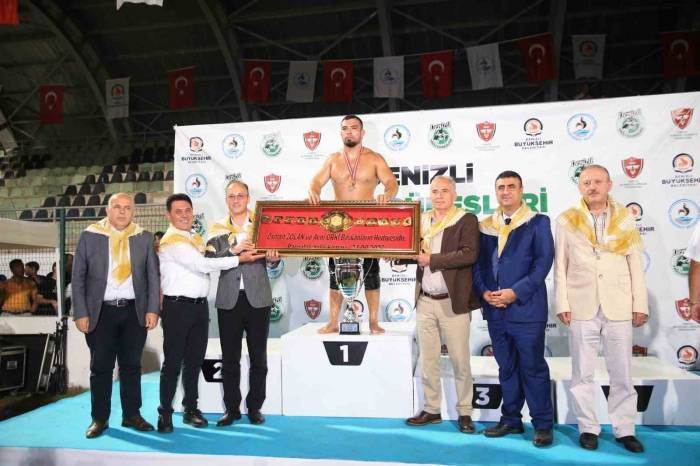 Denizli Yağlı Güreşlerinin Ağası Işık, Güreş Geleneğinin Önemine Dikkat Çekti