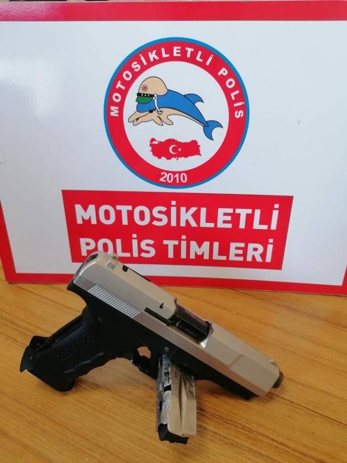 Düzce’de Polis Uygulamalarında Uyuşturucu Madde Ele Geçirildi