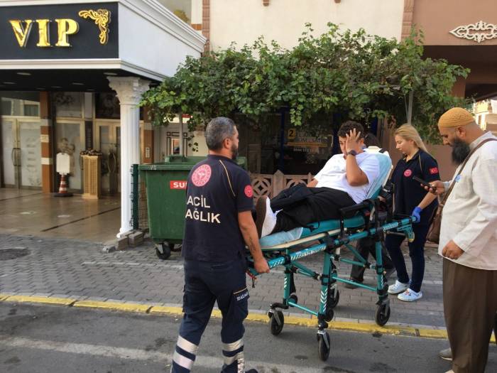 Binbin İle Okula Giden Lise Öğrencisine Otomobil Çarptı
